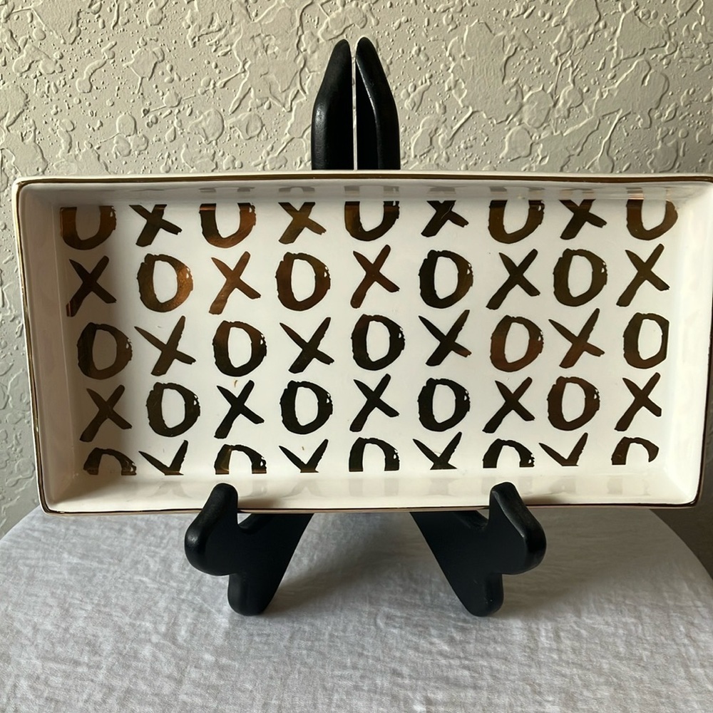 Threshold: 2017 XOXO Patterned Tray- Gold Paint Lettering - Picture 4 of 16